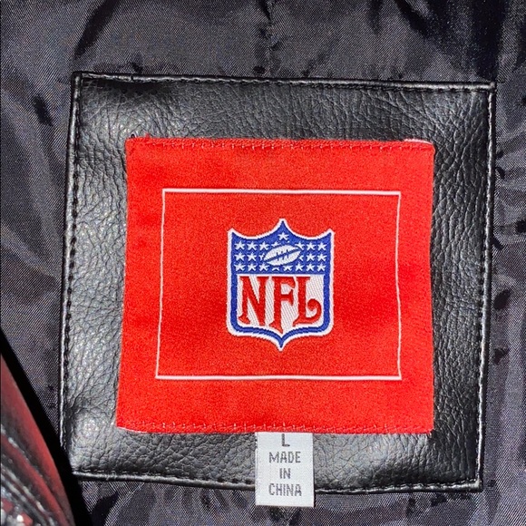 🏈NFL Tampa Bay Buccaneers Jacket - Picture 2 of 8